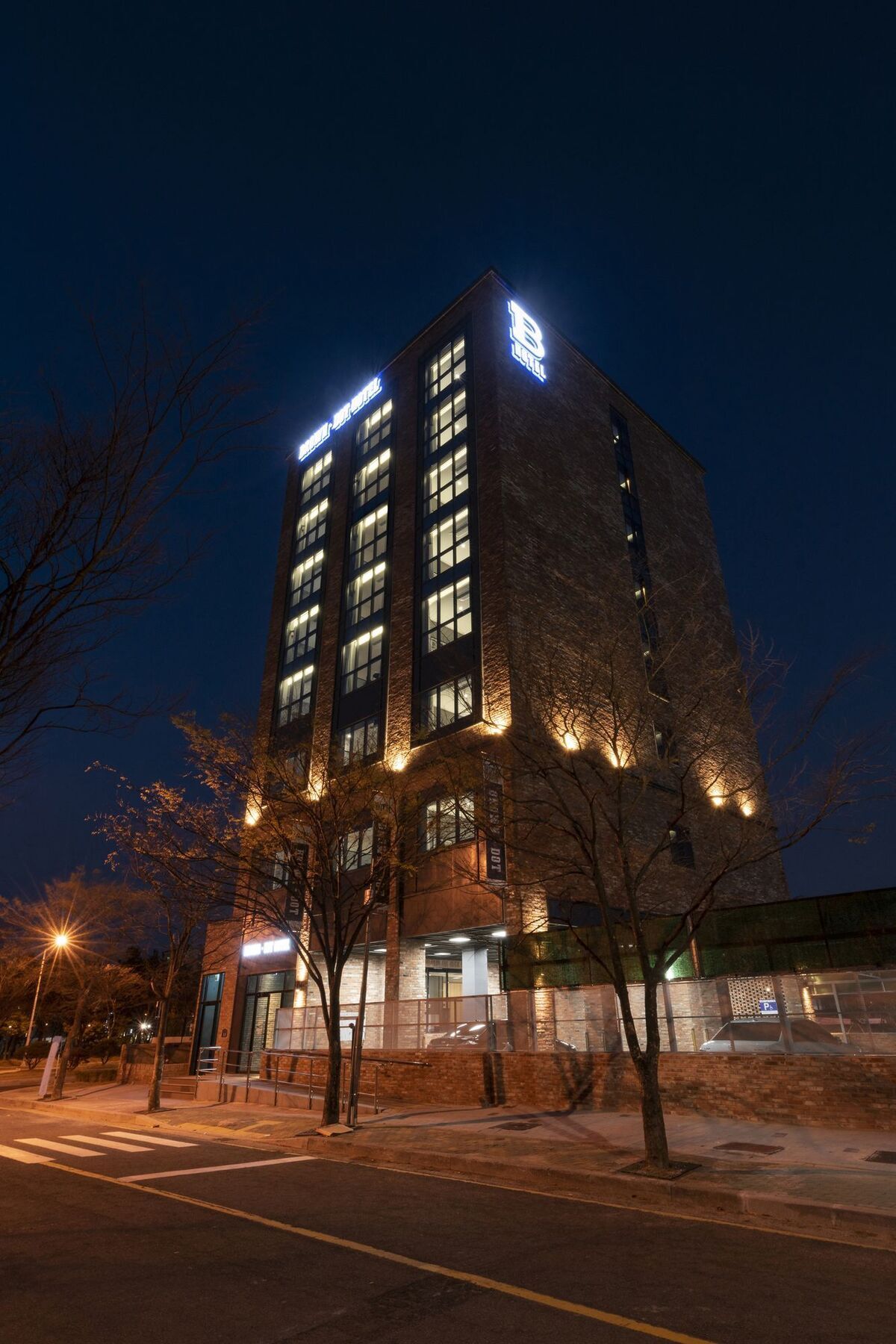 Brown-Dot Hotel Shinho 釜山広域市 エクステリア 写真