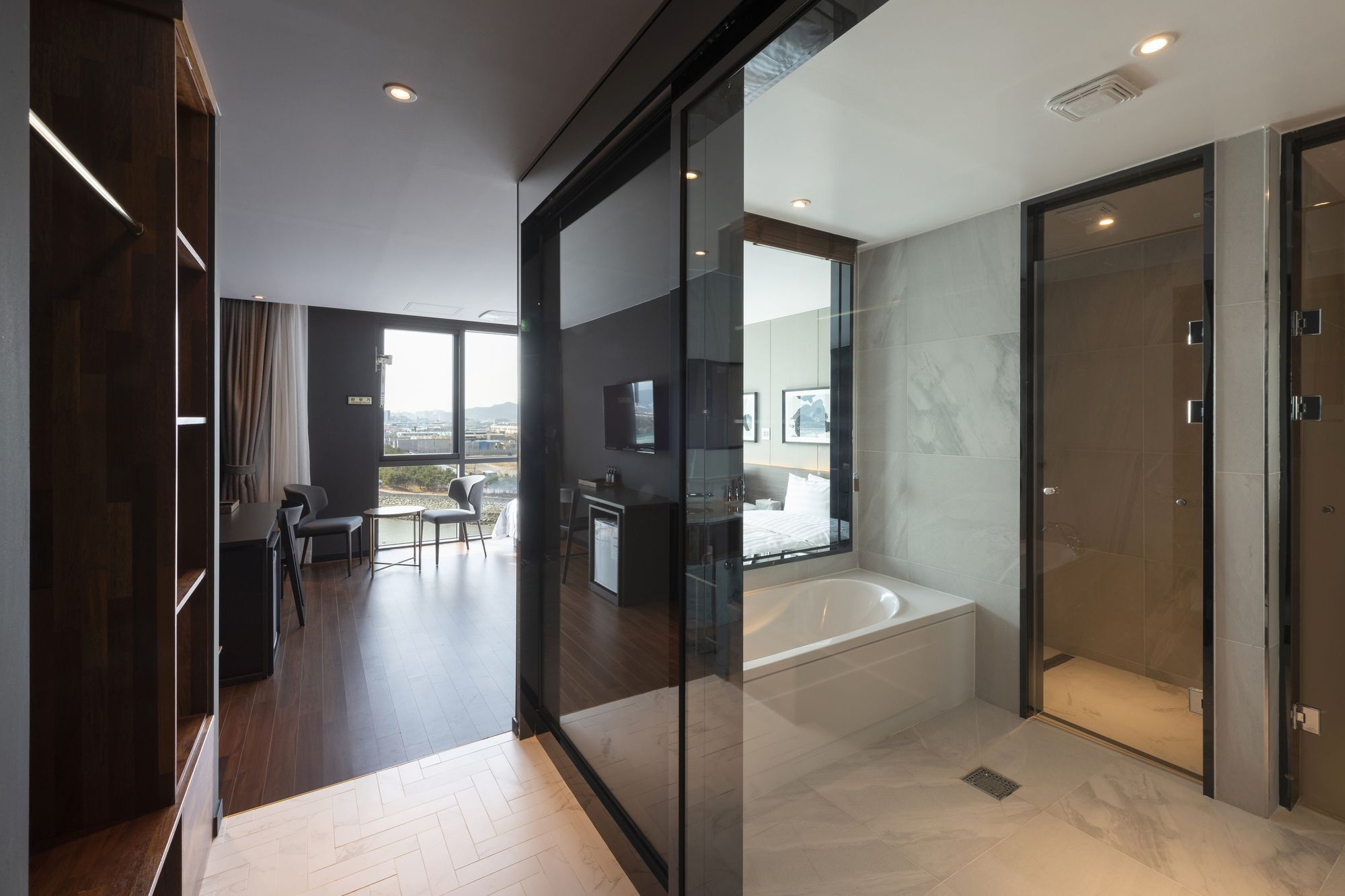 Brown-Dot Hotel Shinho 釜山広域市 エクステリア 写真